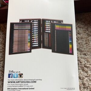 Art 101 Deluxe Art Set. Excellent like new